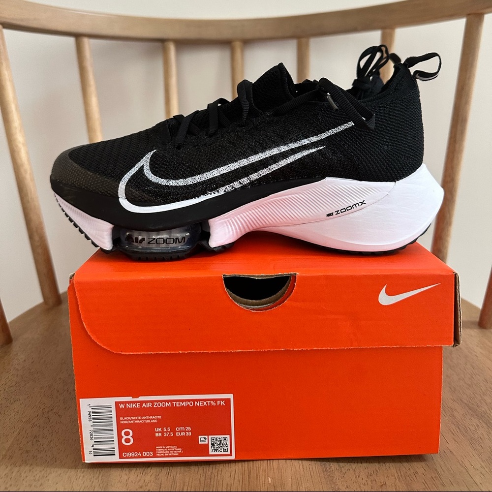Nike air zoom tempo
